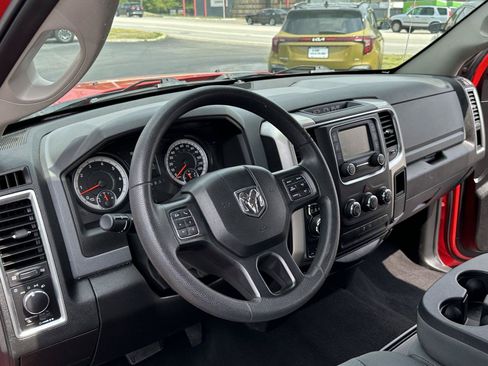 Used 2020 RAM 1500 Classic SLT AWD/4WD image 24
