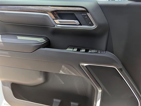 New 2026 GMC Sierra 1500 Elevation image 13