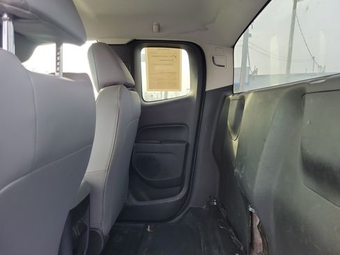 Used 2016 Chevrolet Colorado W/T RWD image 9