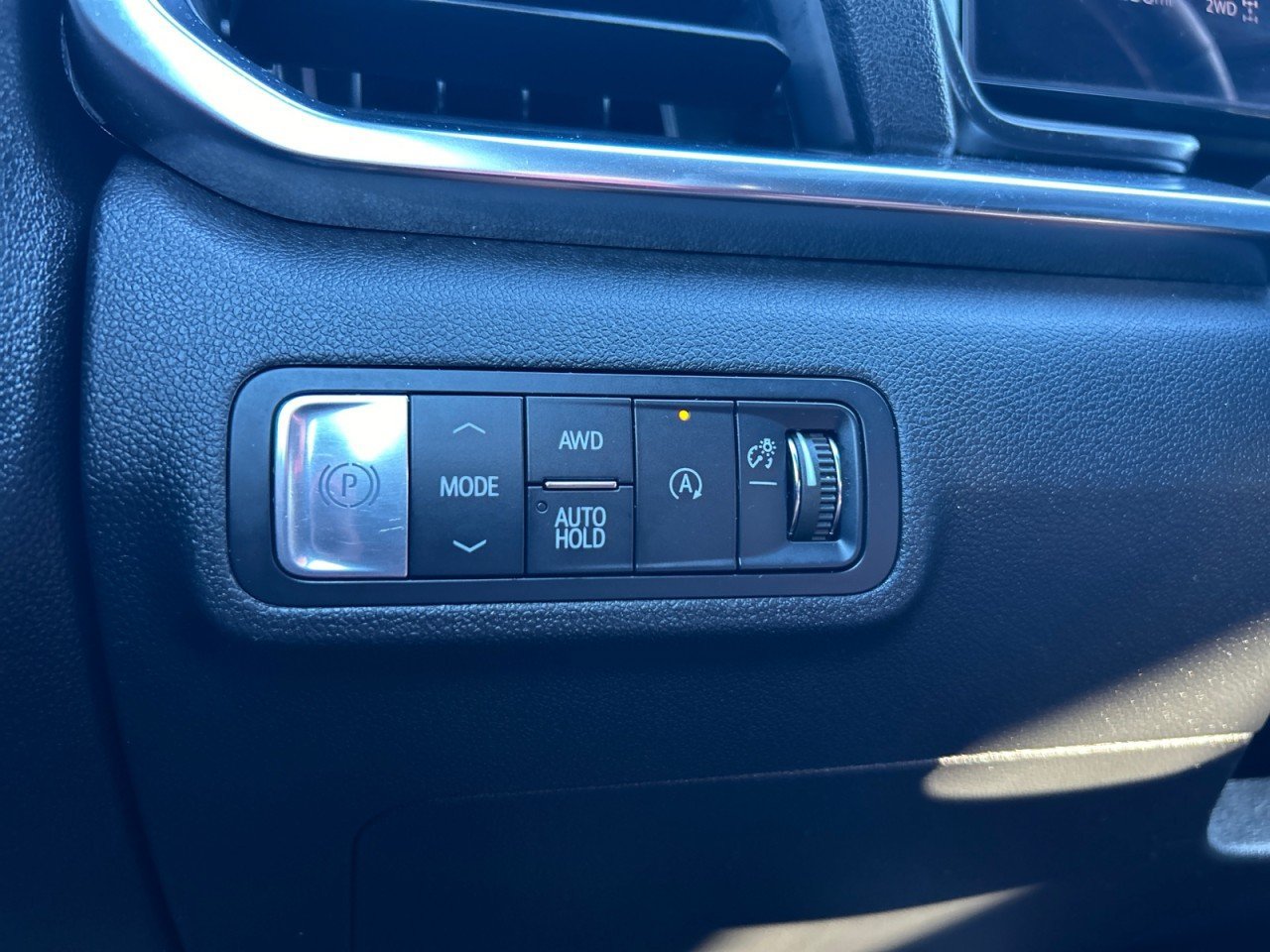 Used 2025 GMC Terrain Elevation AWD/4WD image 15