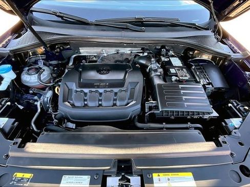 Used 2022 Volkswagen Tiguan SE image 9