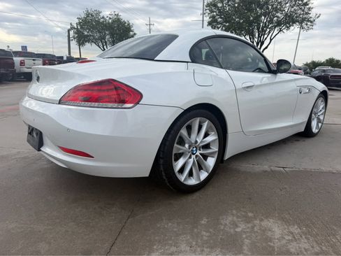 Used 2015 BMW Z4 sDrive28i RWD image 4