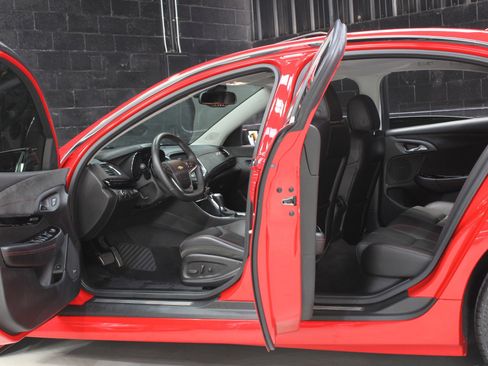 Used 2014 Chevrolet SS image 30