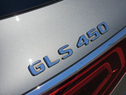 Used 2021 Mercedes-Benz GLS 450 4MATIC image 33