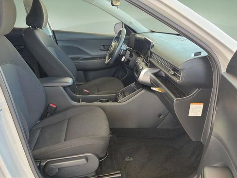 Used 2024 Hyundai Kona SEL FWD image 11