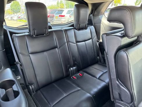 Used 2019 Nissan Pathfinder SL AWD/4WD image 12