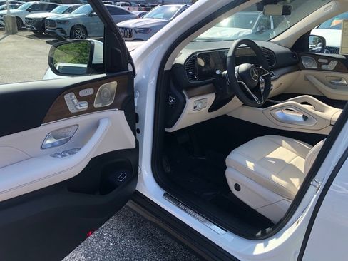 New 2025 Mercedes-Benz GLS 450 GLS 450 image 11