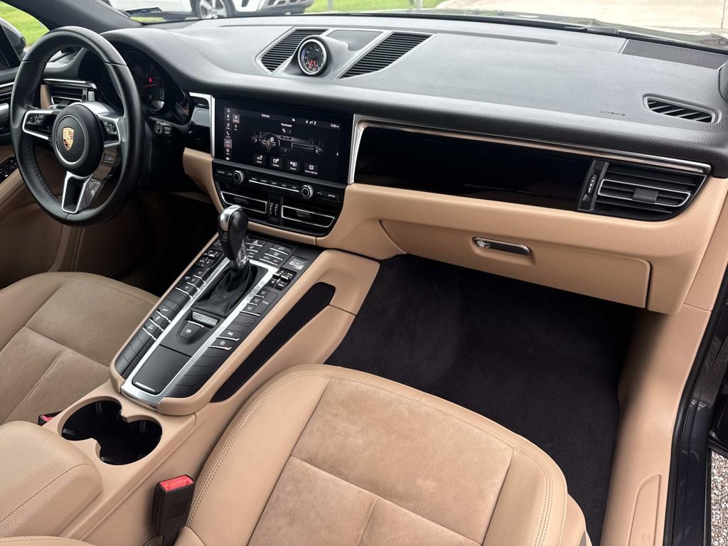 Used 2020 Porsche Macan AWD/4WD image 14