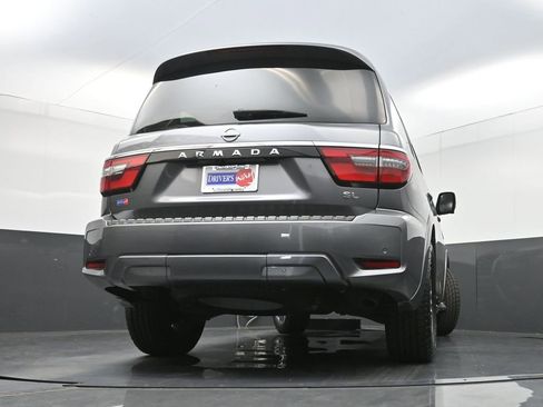 Used 2023 Nissan Armada SL w/ Captain's Chairs Package image 33