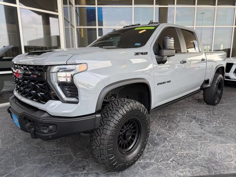 Used 2025 Chevrolet Silverado 2500 ZR2 w/ ZR2 Bison Edition AWD/4WD image 1