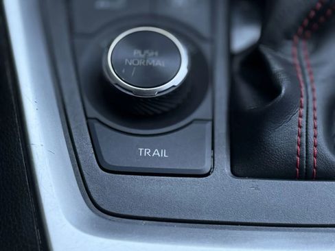 Used 2023 Toyota RAV4 SE image 32