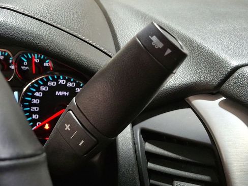 Used 2017 GMC Yukon SLT image 13