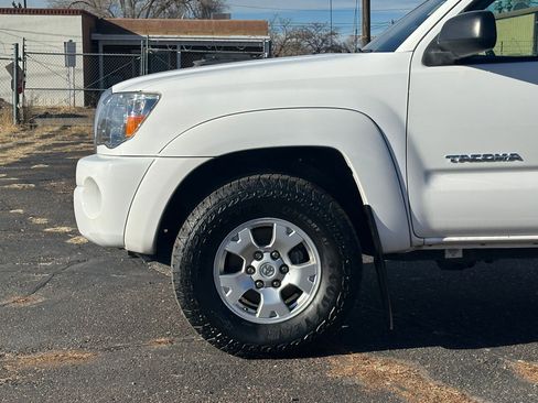 Used 2011 Toyota Tacoma 4x4 Double Cab image 25