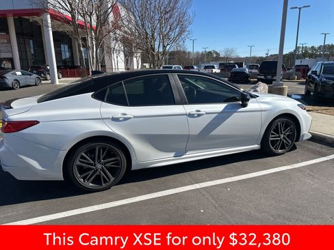 Used 2025 Toyota Camry XSE image 11