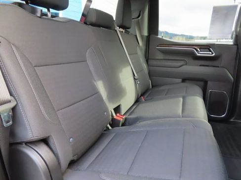 Used 2025 Chevrolet Silverado 1500 LT image 37