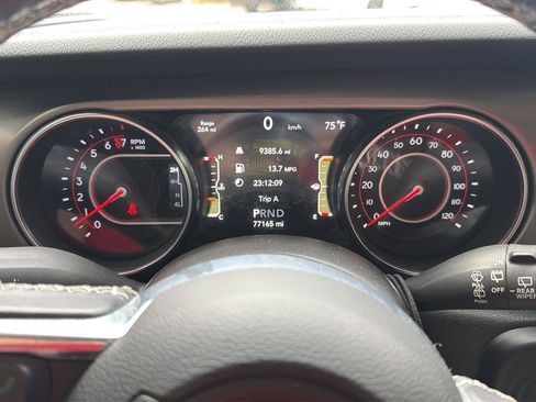 Used 2021 Jeep Wrangler Unlimited Rubicon AWD/4WD image 18