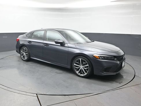 Used 2023 Honda Civic Touring image 8