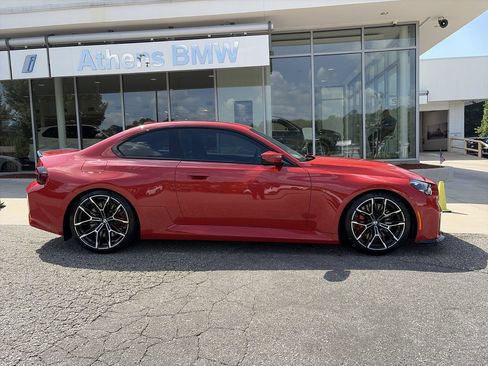 Used 2023 BMW M2 RWD image 9