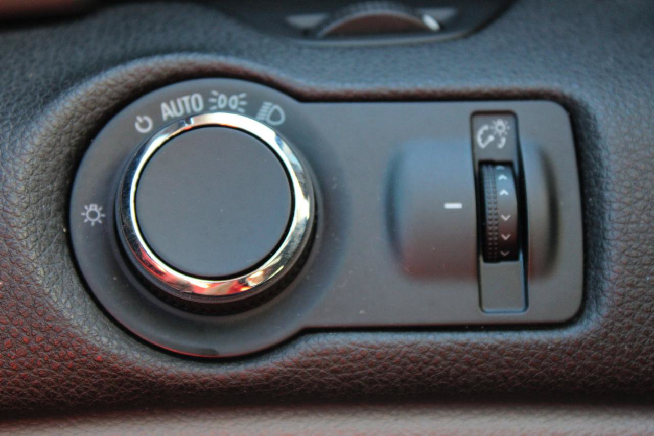 Used 2013 Chevrolet Malibu LT w/ Power Convenience Package FWD image 24