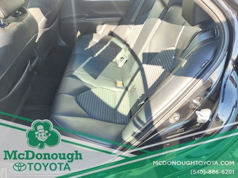 Certified 2022 Toyota Camry SE image 12