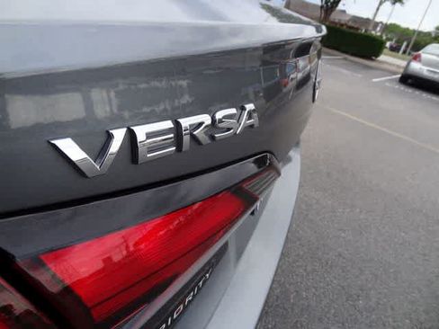 Used 2025 Nissan Versa SV FWD image 34
