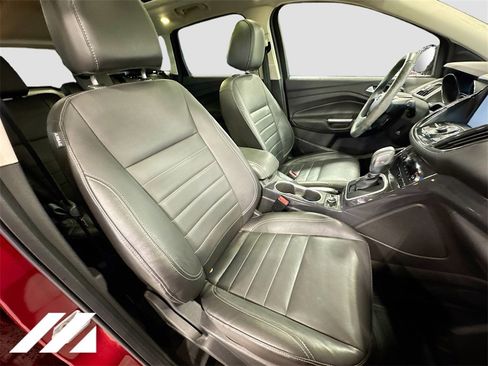 Used 2014 Ford Escape Titanium image 29