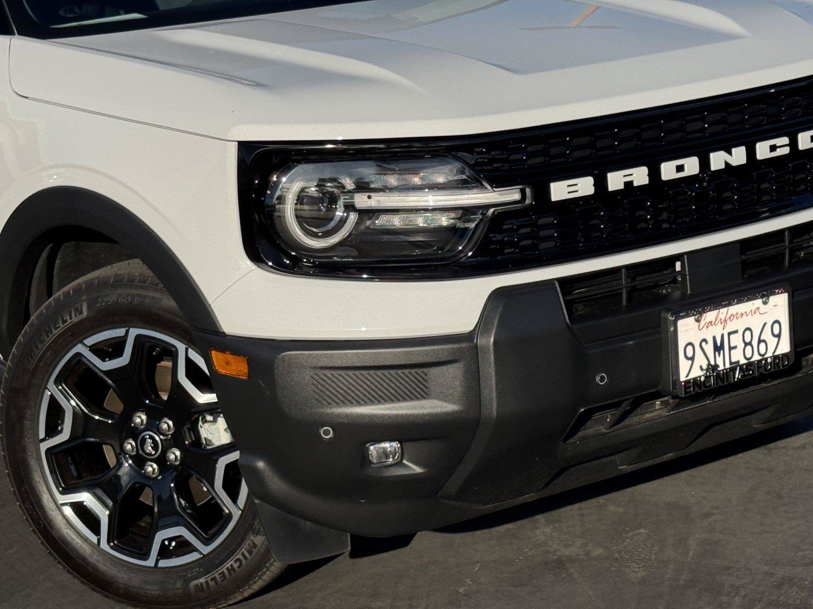 Certified 2025 Ford Bronco Sport Outer Banks w/ Outer Banks Tech Package+ AWD/4WD image 3