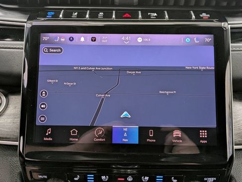 Used 2023 Jeep Grand Cherokee 4WD 4xe w/ Luxury Tech Group II image 31
