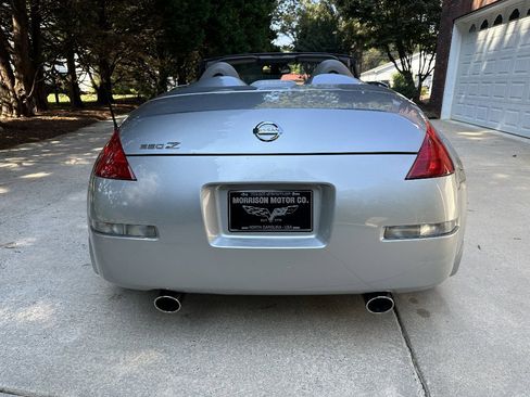 Used 2005 Nissan 350Z Touring image 27