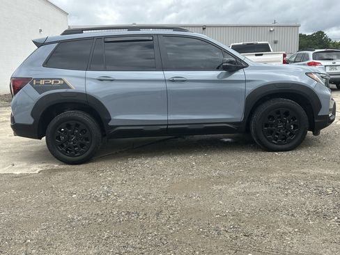 Used 2023 Honda Passport TrailSport image 4