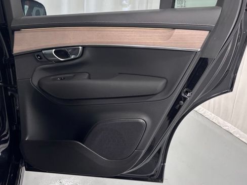 Certified 2026 Volvo XC90 B6 Plus AWD/4WD image 27