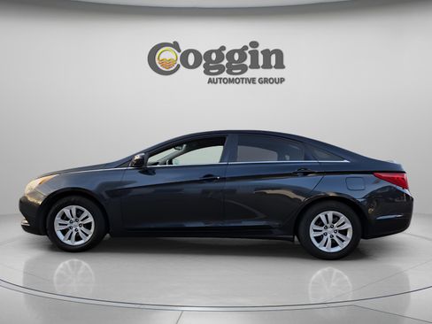 Used 2012 Hyundai Sonata GLS image 2