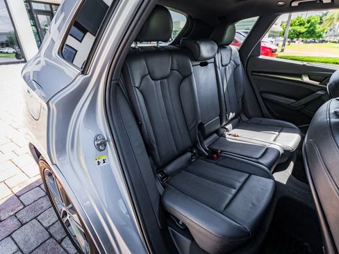 Used 2019 Audi SQ5 Prestige w/ Prestige Package AWD/4WD image 39