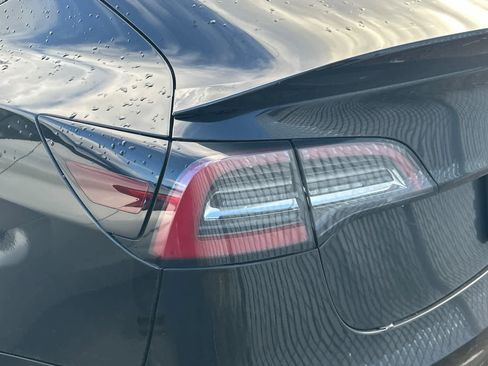 Used 2022 Tesla Model 3 Long Range image 15