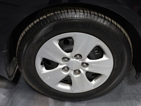 Used 2018 Kia Forte LX image 30