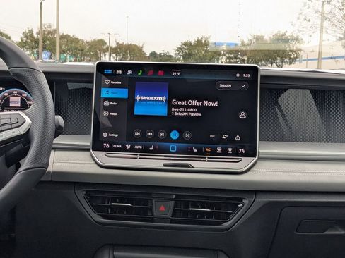 New 2026 Volkswagen Tiguan SE R-Line FWD image 21