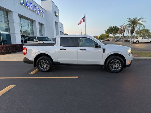 Used 2025 Ford Maverick XLT w/ Equipment Group 301A image 3
