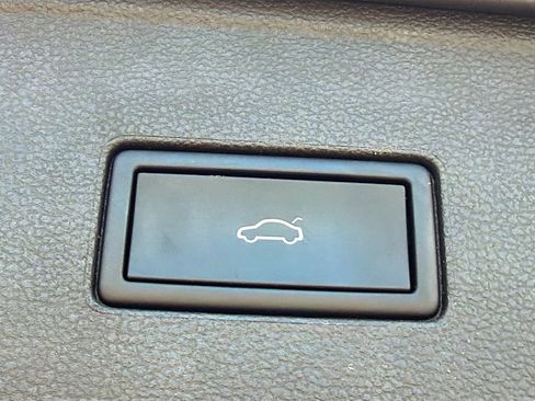 Used 2024 Volkswagen Atlas SE image 13