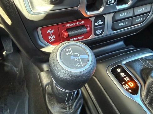 New 2025 Jeep Wrangler Unlimited Rubicon w/ Steel Bumper Group image 20