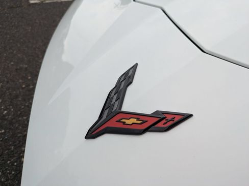 Used 2023 Chevrolet Corvette Stingray Premium Cpe w/ Battery Protection Package RWD image 30