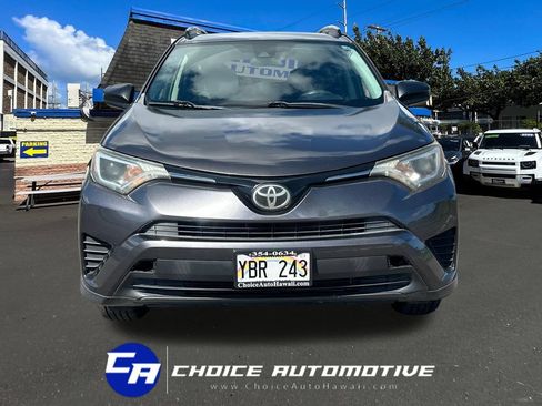 Used 2017 Toyota RAV4 LE FWD image 10