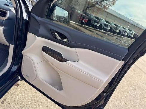 Used 2021 GMC Acadia Denali w/ Denali Ultimate Package image 14