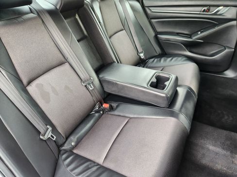 Used 2018 Honda Accord Sport image 15