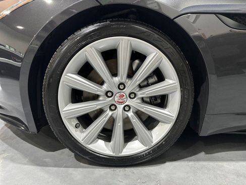 Used 2017 Jaguar F-TYPE Coupe RWD image 7