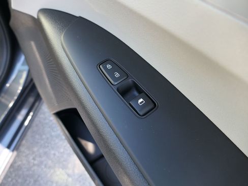 Used 2023 Kia Forte LXS w/ LXS Technology Package image 24