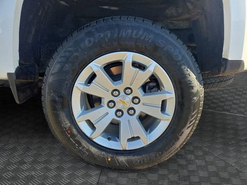 Used 2022 Chevrolet Colorado LT w/ Fleet Safety Package image 35