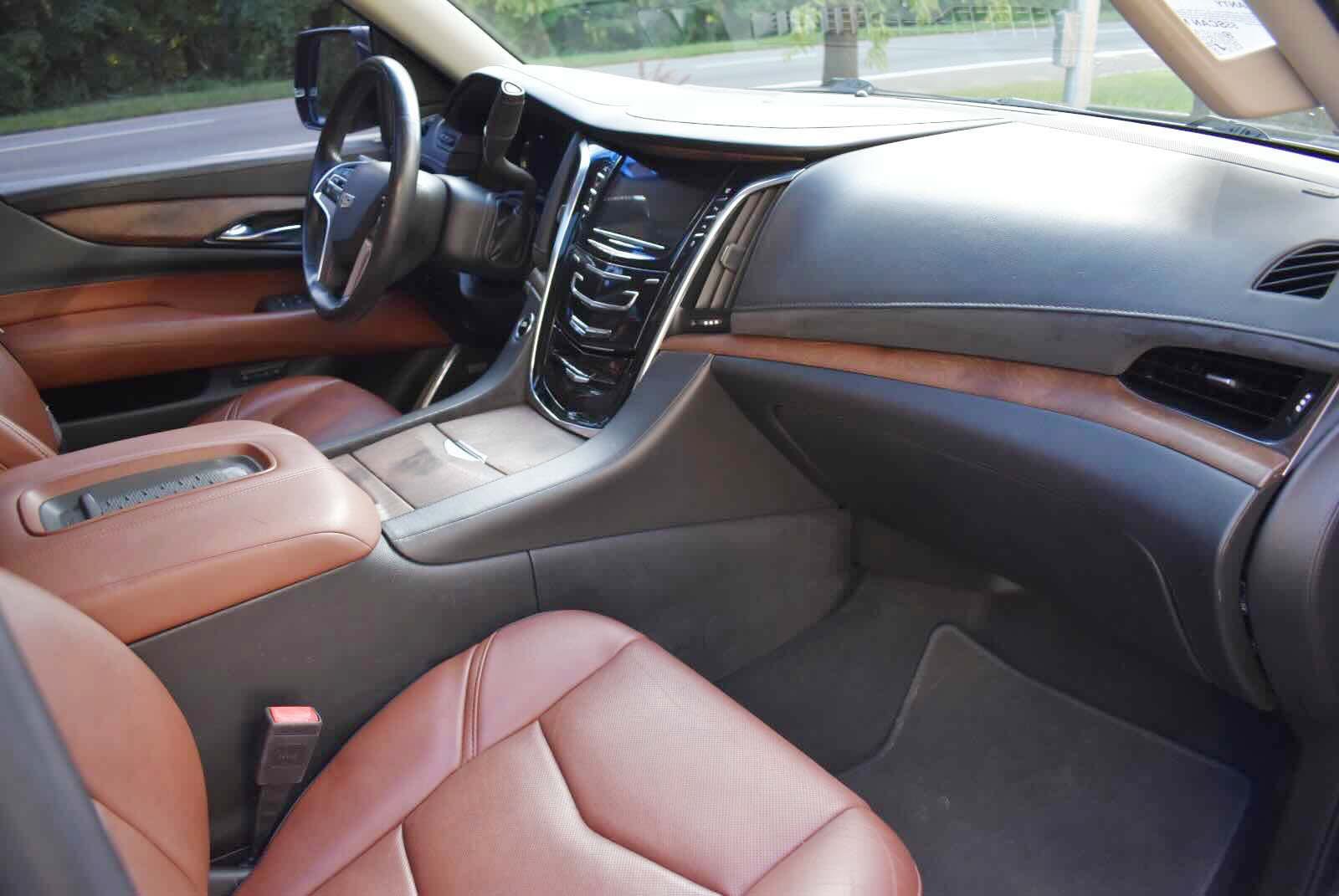 Used 2016 Cadillac Escalade ESV Premium AWD/4WD image 43