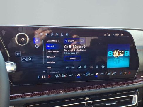 Used 2024 Chevrolet Traverse RS w/ LPO, Floor Liner Package image 12