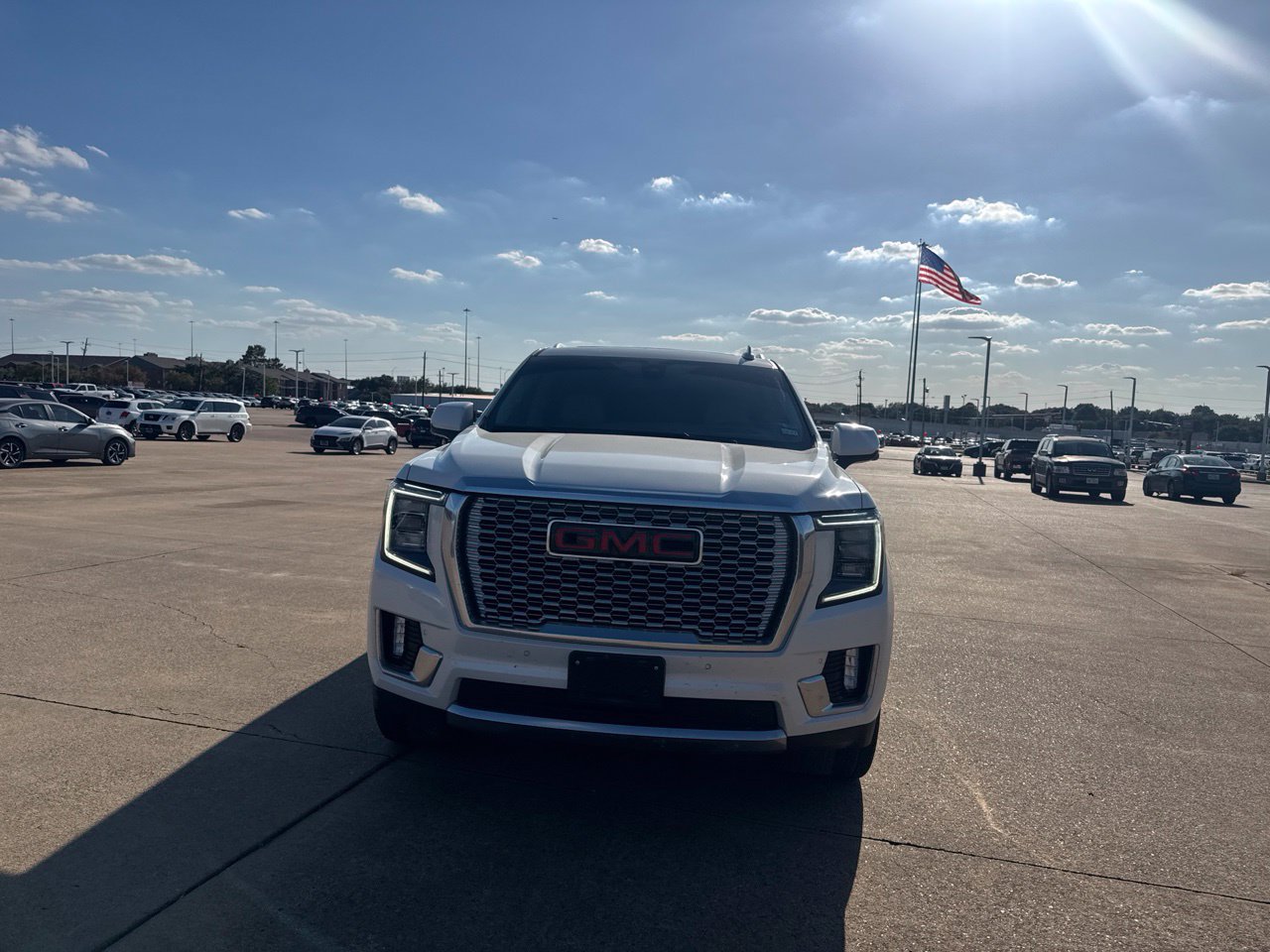 Used 2021 GMC Yukon Denali w/ LPO, Illumination Package AWD/4WD image 7