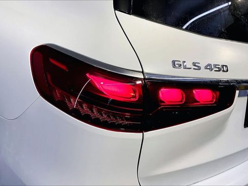 New 2026 Mercedes-Benz GLS 450 4MATIC image 5